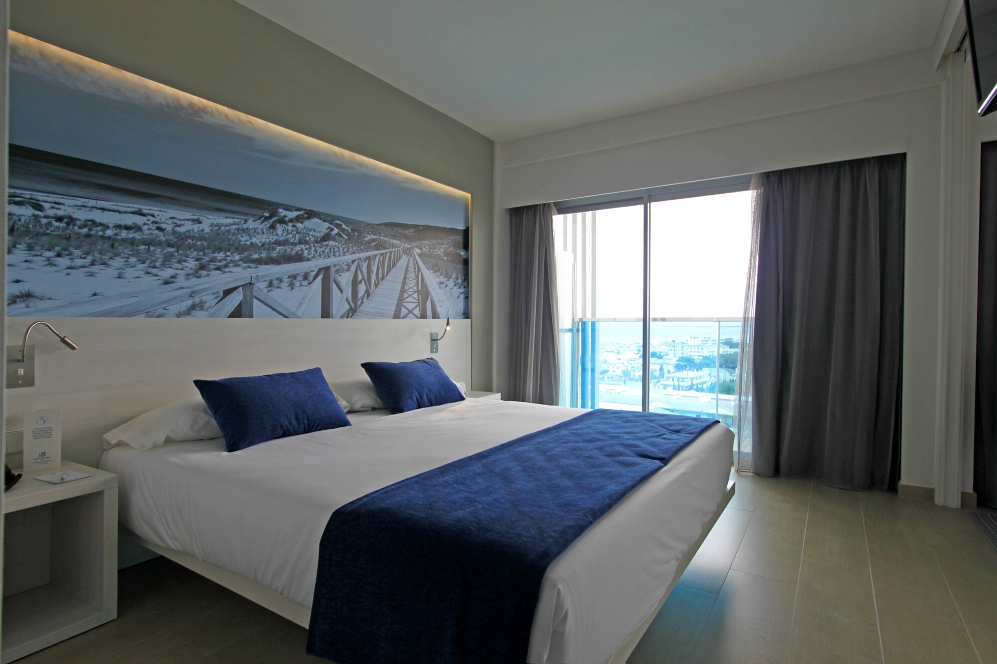 STANDARD, DOUBLE OR TWIN BED