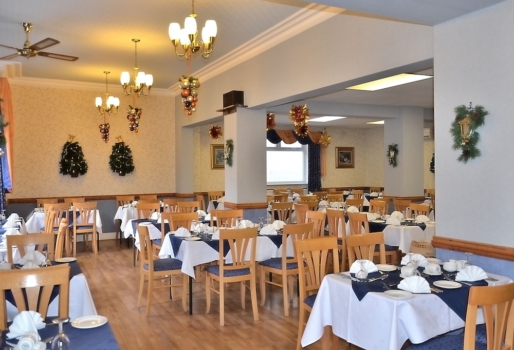 Evans Hotel 25/37
