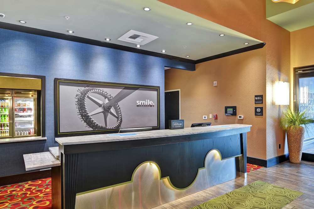 Hampton Inn And Suites Raleigh Crabtree Valley Nc 9/55