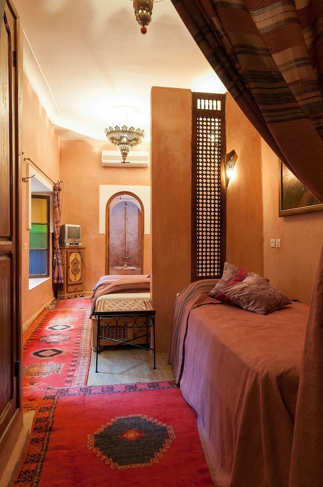 LA MAISON NOMADE 53/77