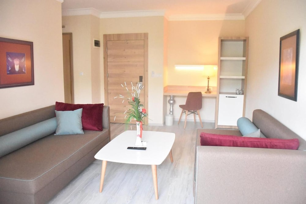 Royal Garden Beach Hotel 26/45