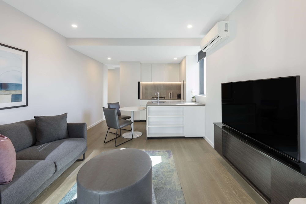 Avani Melbourne Central Residences 47/76