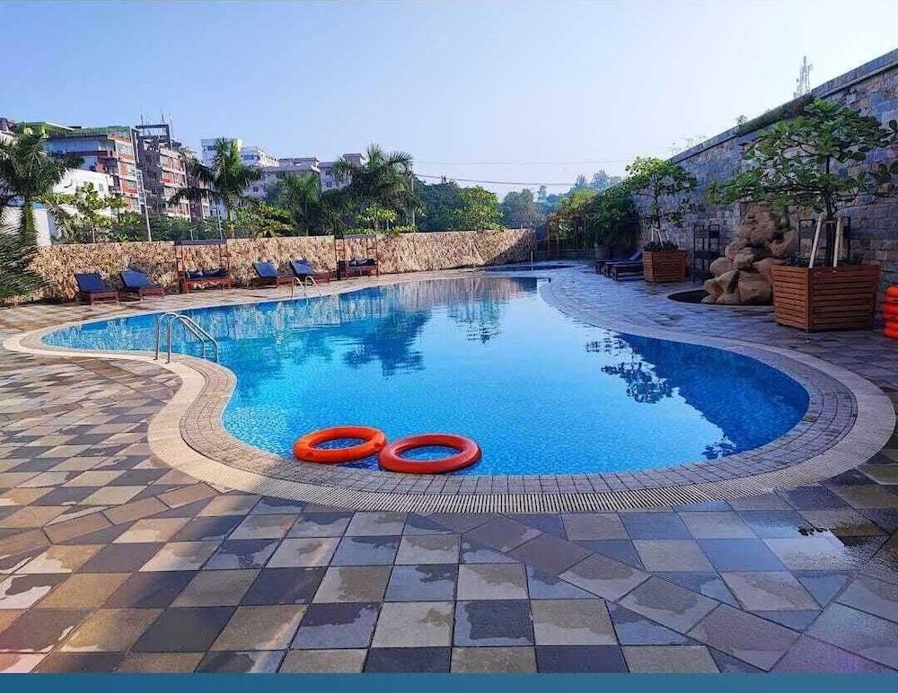 OCEAN PARADISE HOTEL AND RESORT 30/54