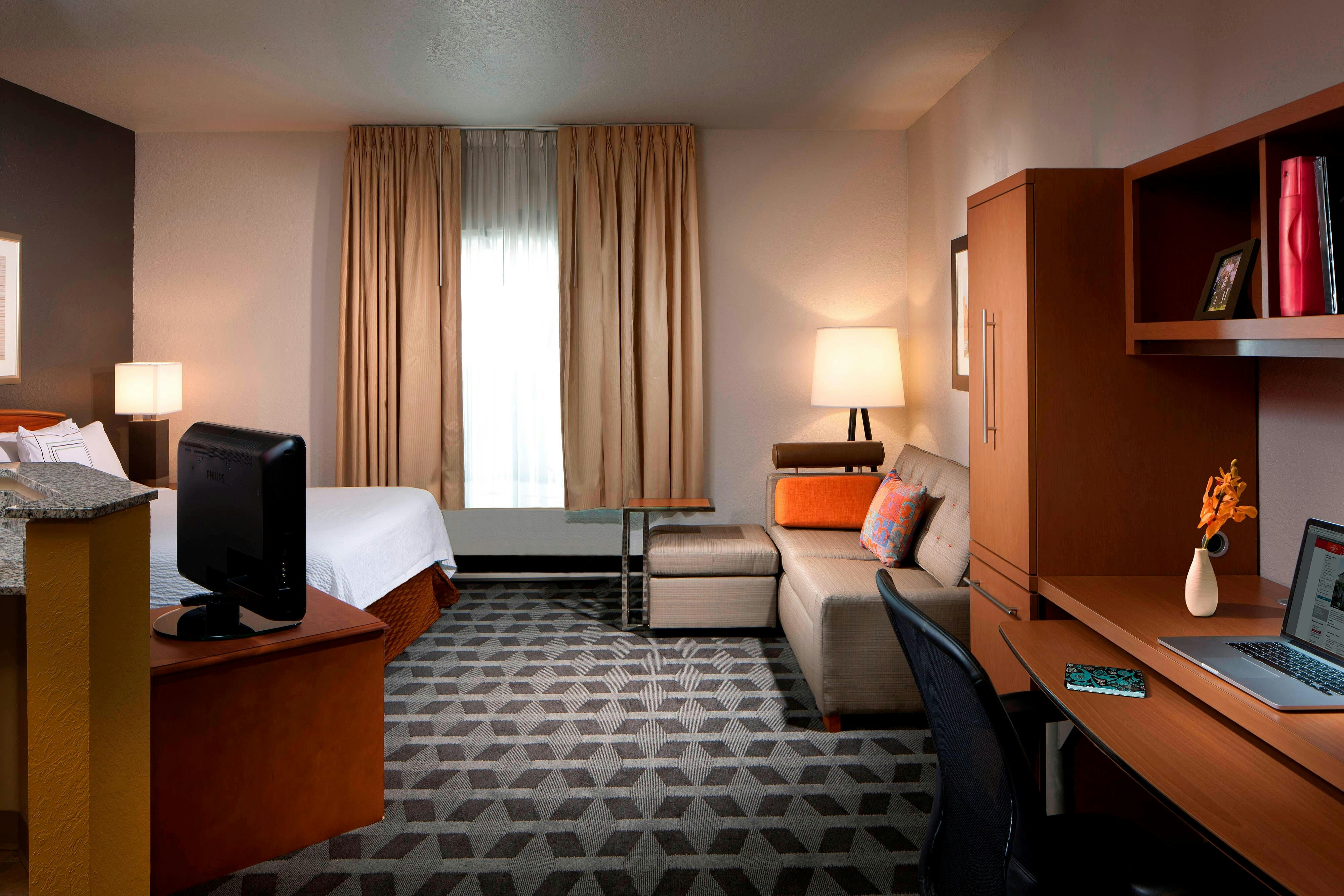 Towneplace Suites By Marriott Boca Raton 5/10