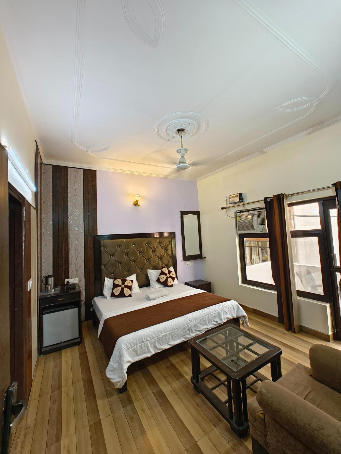 Oyo Rooms 081 Tapovan 12/46