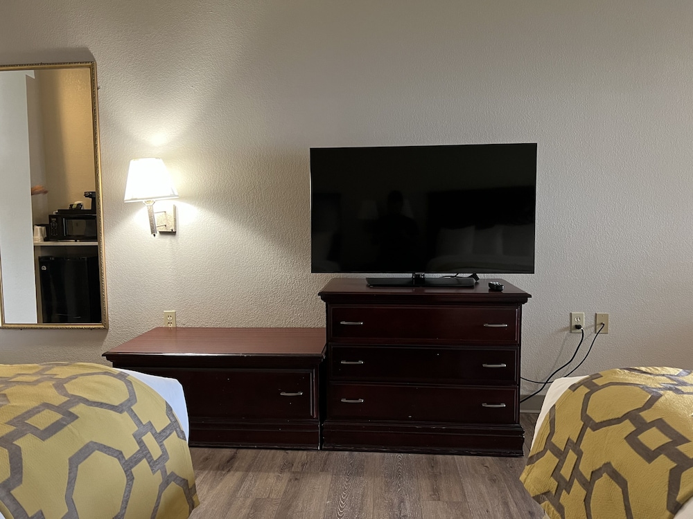 Baymont by Wyndham Houston Brookhollow 74/80