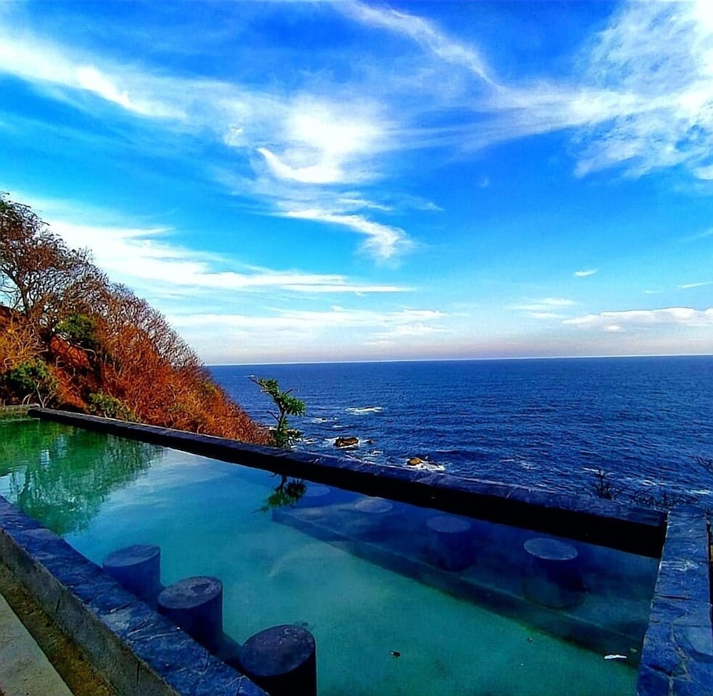 Amore Villas 38/50