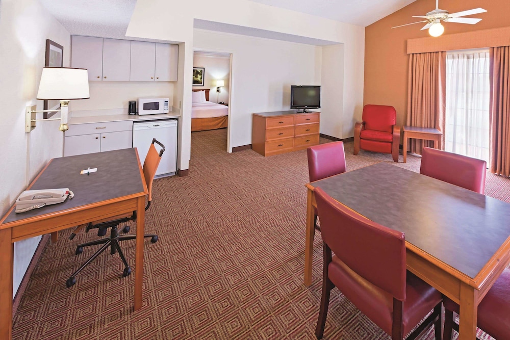 La Quinta Inn San Antonio Lackland 35/49