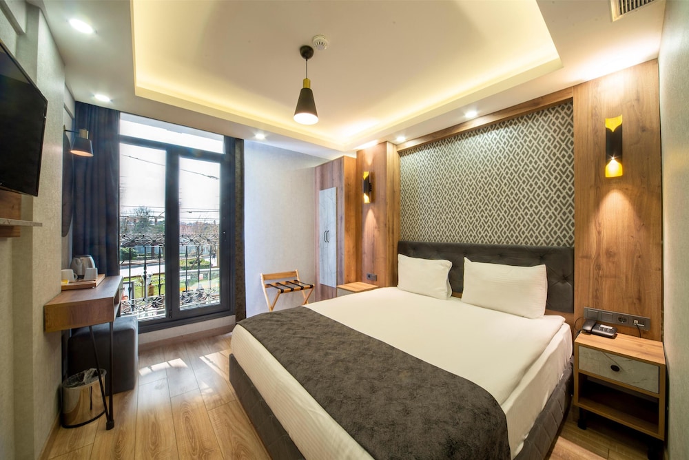 STANDARD, DOUBLE OR TWIN BED