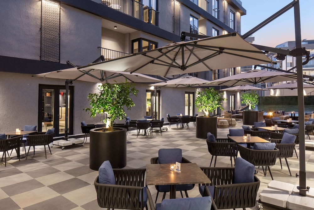 Radisson Hotel Izmir Aliaga 50/68