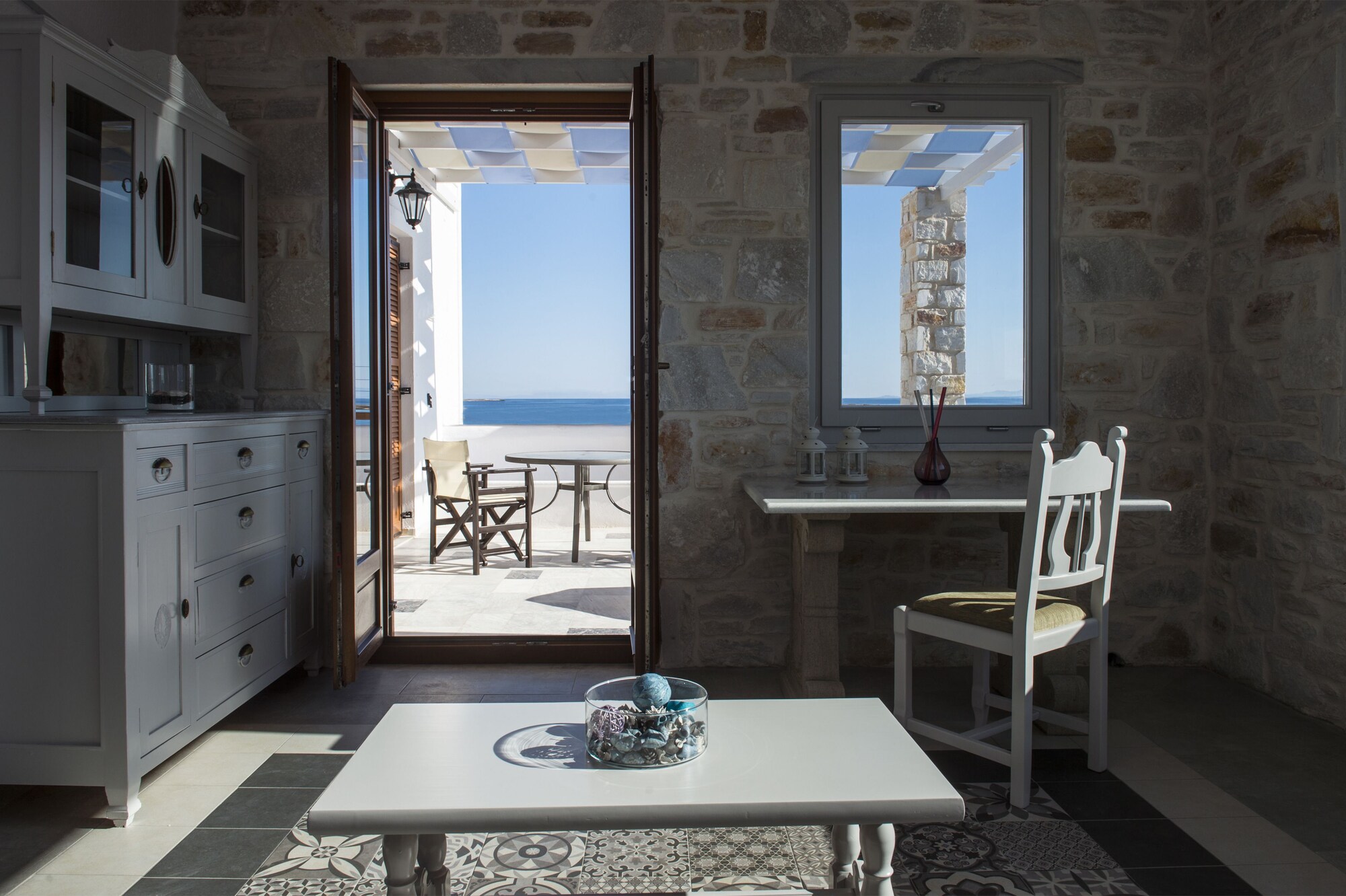 EXECUTIVE, SUITE, SEA VIEW
