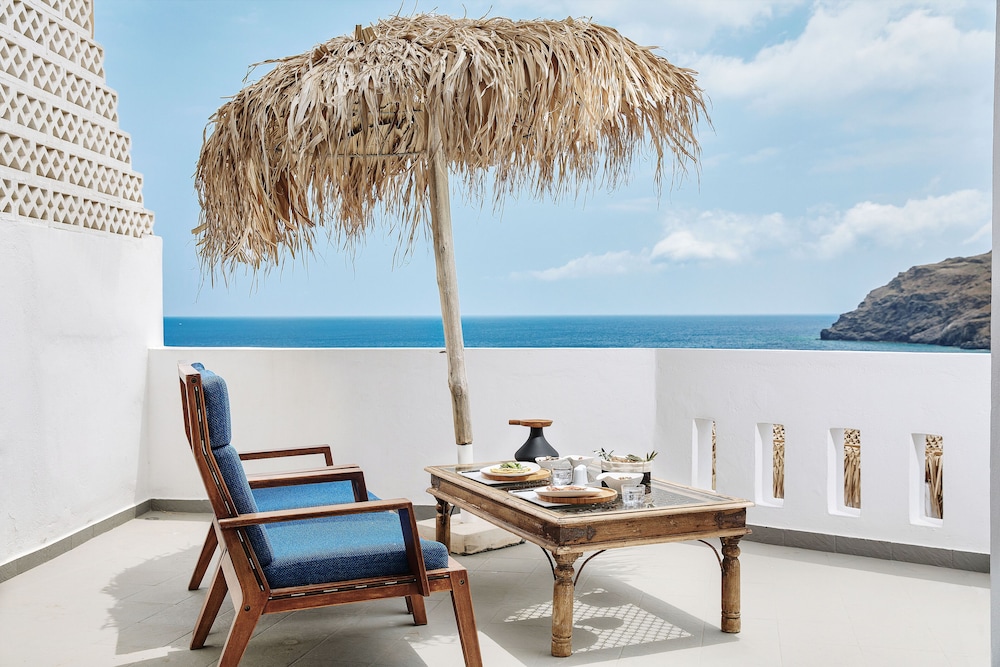 Chrysalis Boutique Hotel 40/50