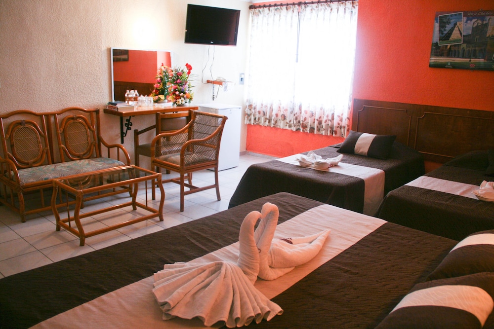 SUITE HOTEL MARIA DE LA LUZ 30/41