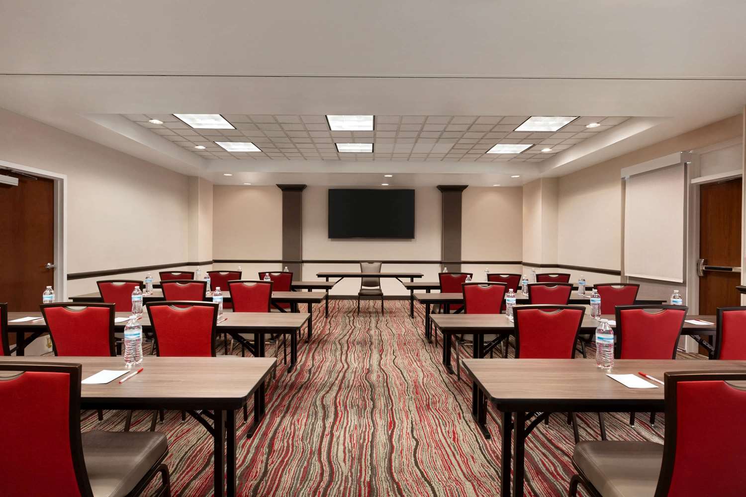 Ramada by Wyndham Suites Orlando Airport 43/56