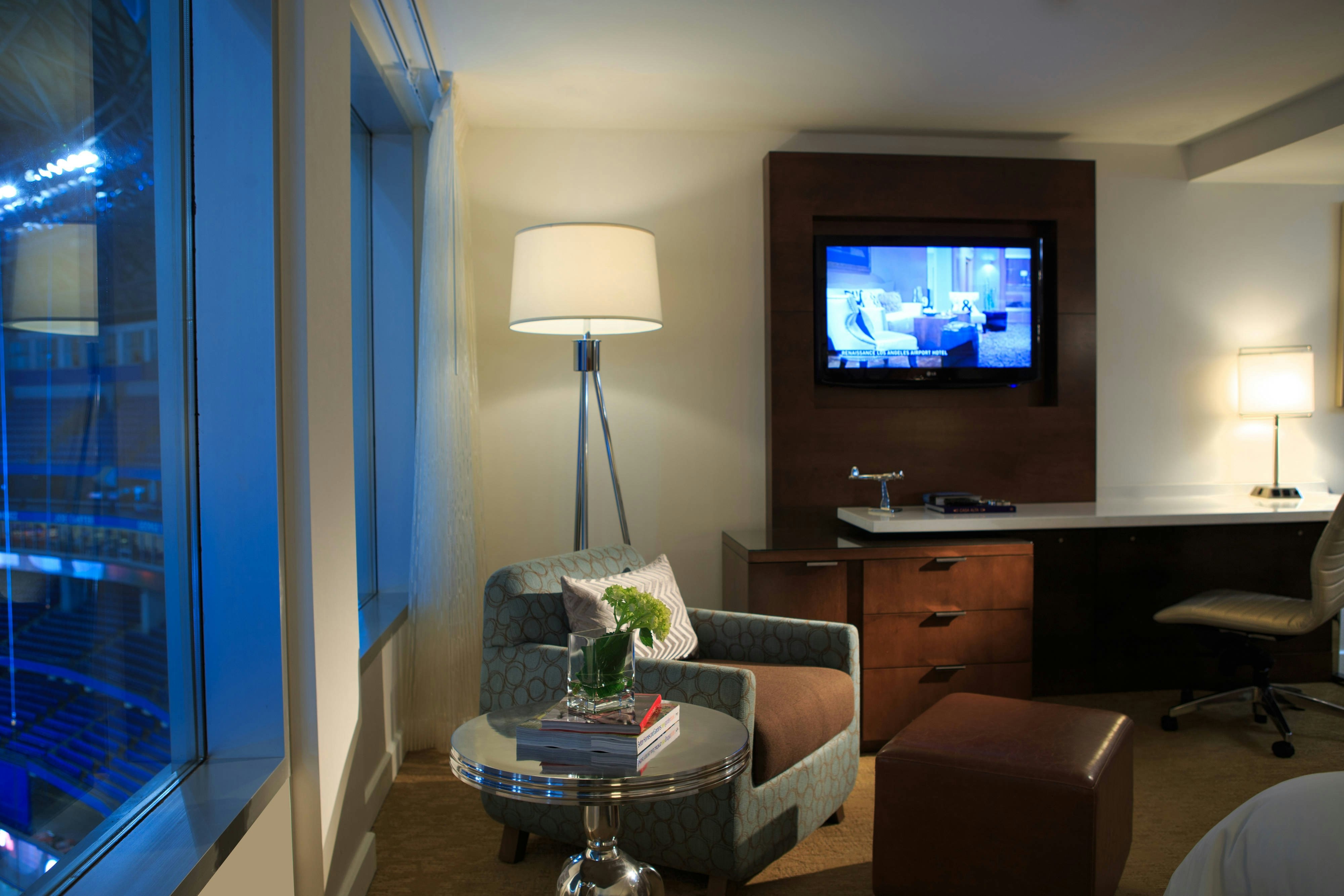Toronto Marriott City Centre Ex Renaissance Toronto Hotel 6/19