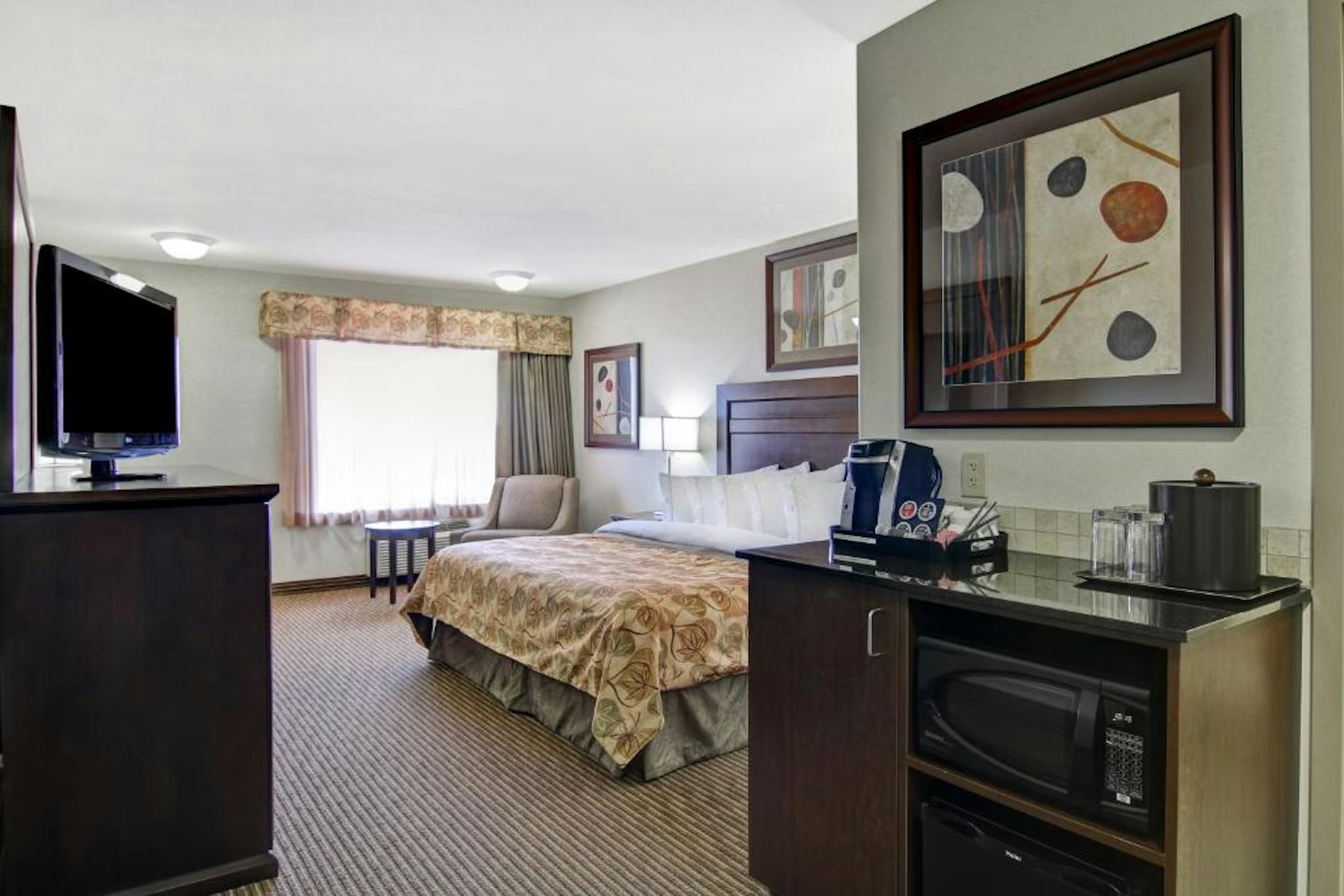 Weyburn Canalta Hotel 14/41