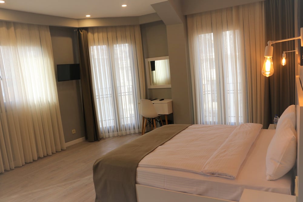 Li Hotel Pera 9/22