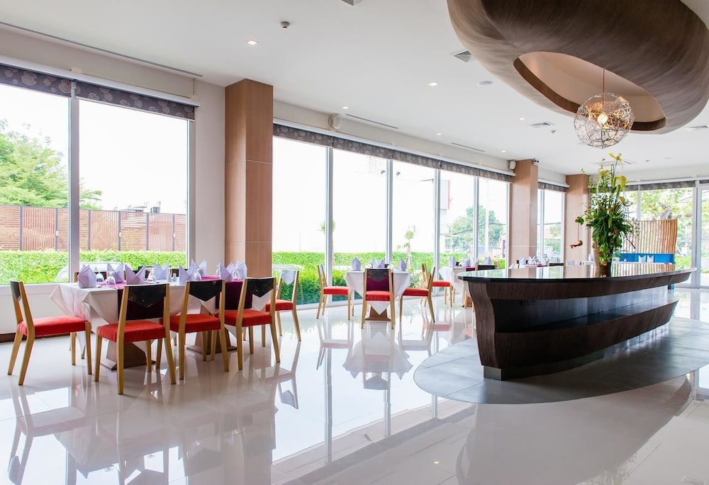 42C The Chic Hotel 38/49