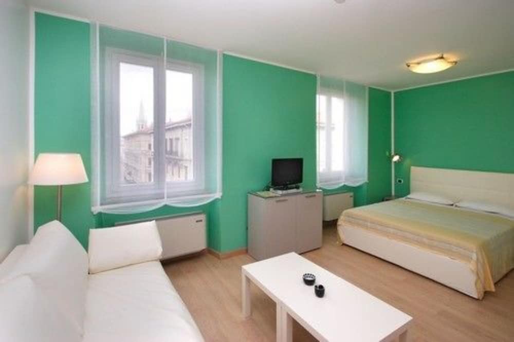 Roma Hotel 14/67
