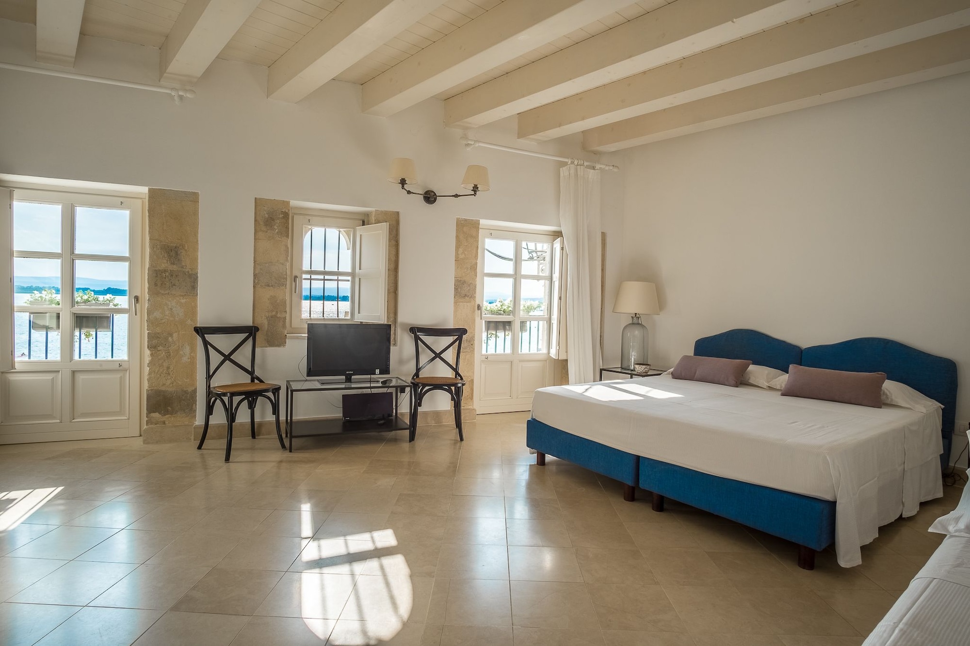 ECONOMY, STUDIO, SEA VIEW