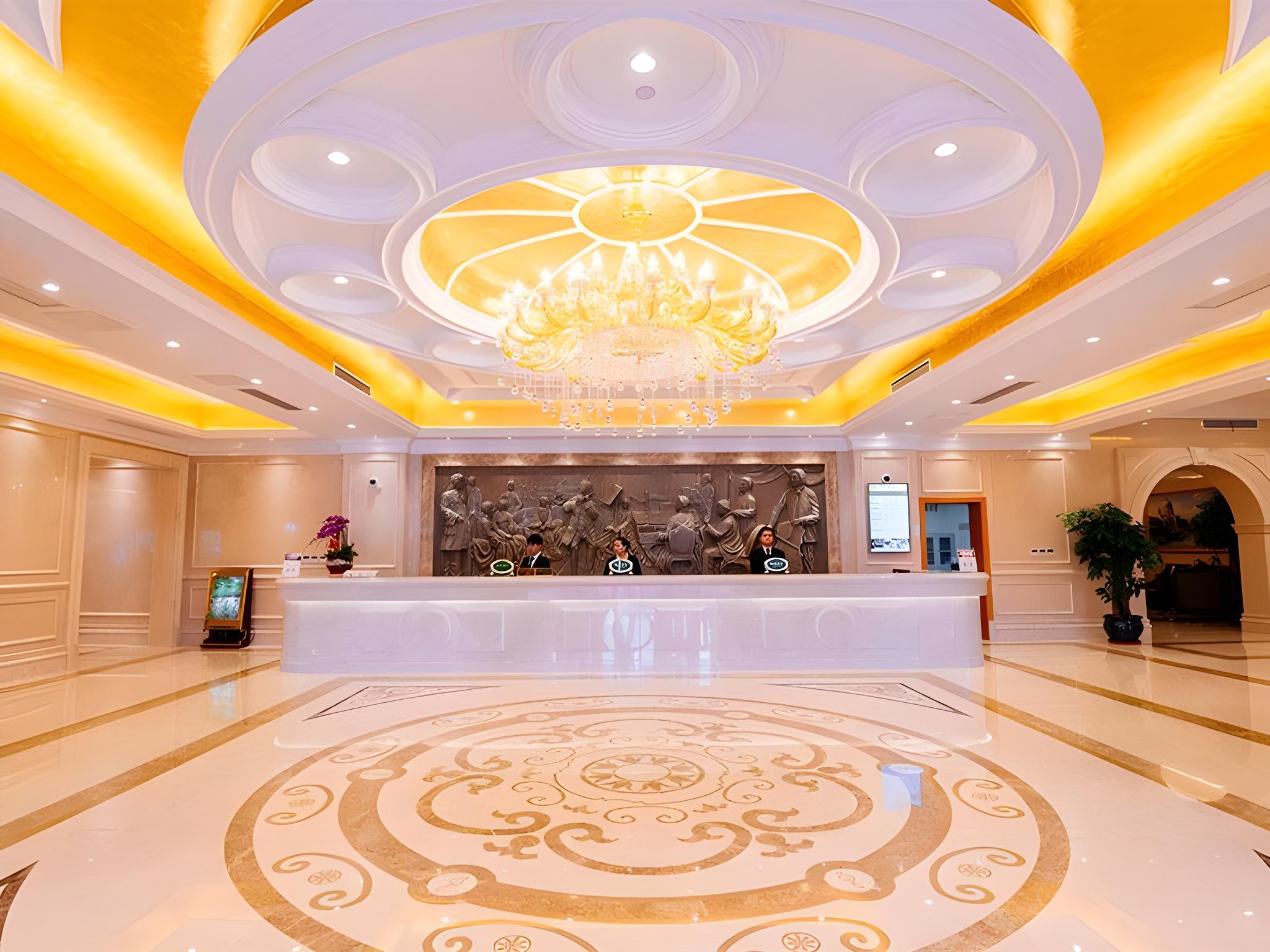 Vienna International Hotel (Shanghai Dishui Lake Lingang New City) 9/64