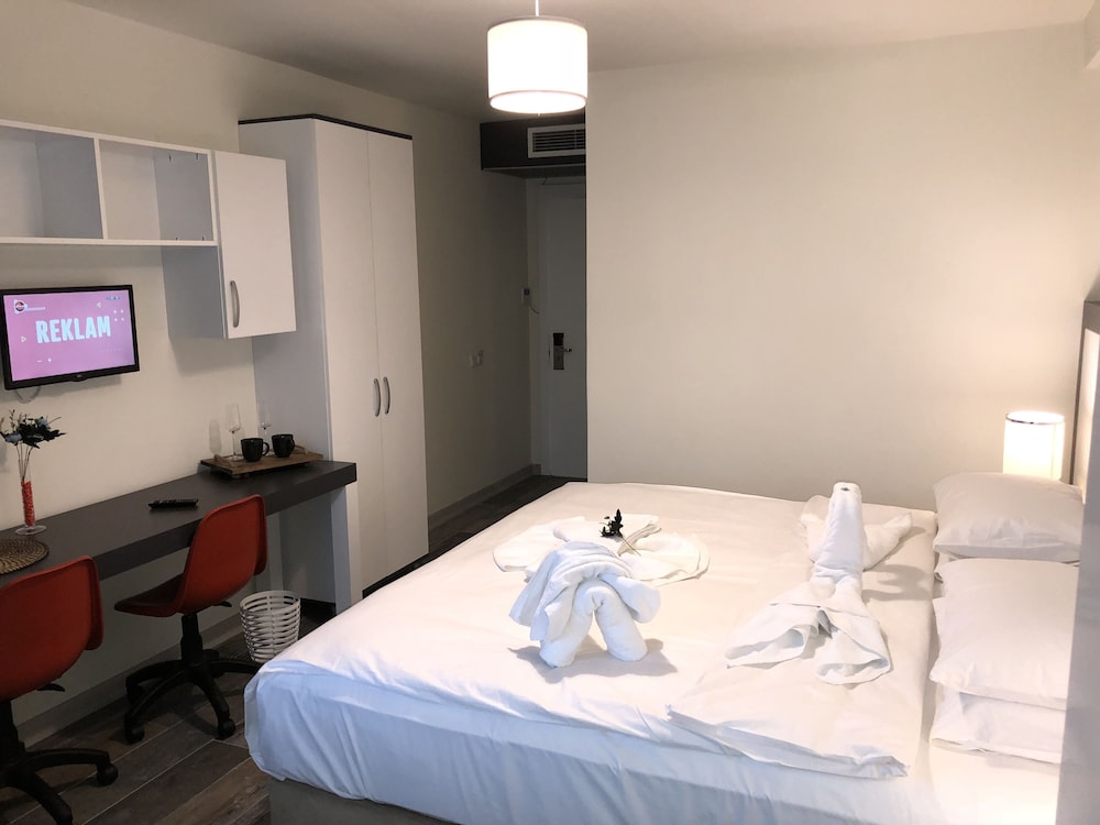 Eva Otel 44/50