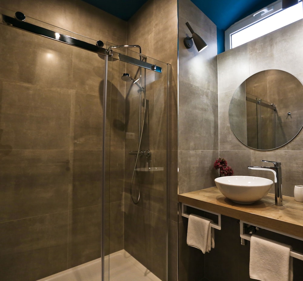 Riva Luxury Rooms 72/79