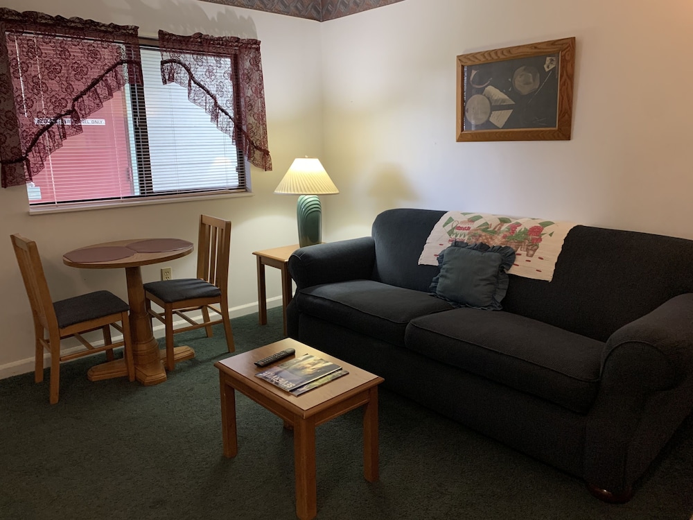 Laurel Inn Condominium 28/50