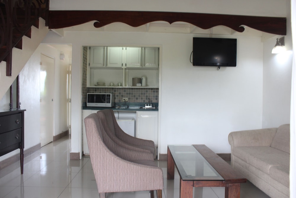 Altamont Court Hotel 45/73