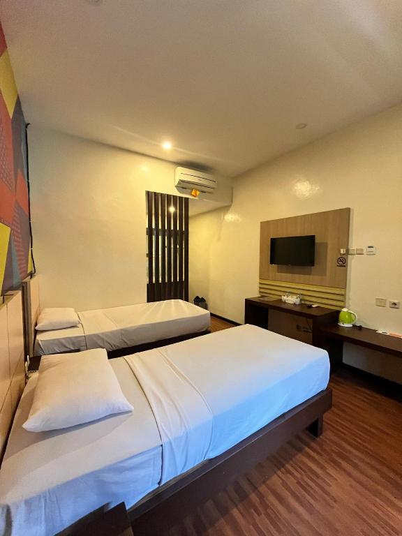 Puri Perdana Hotel & Convention Hall 17/57