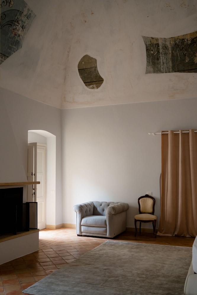 Palazzo del Duca Hotel & Restaurant 81/102