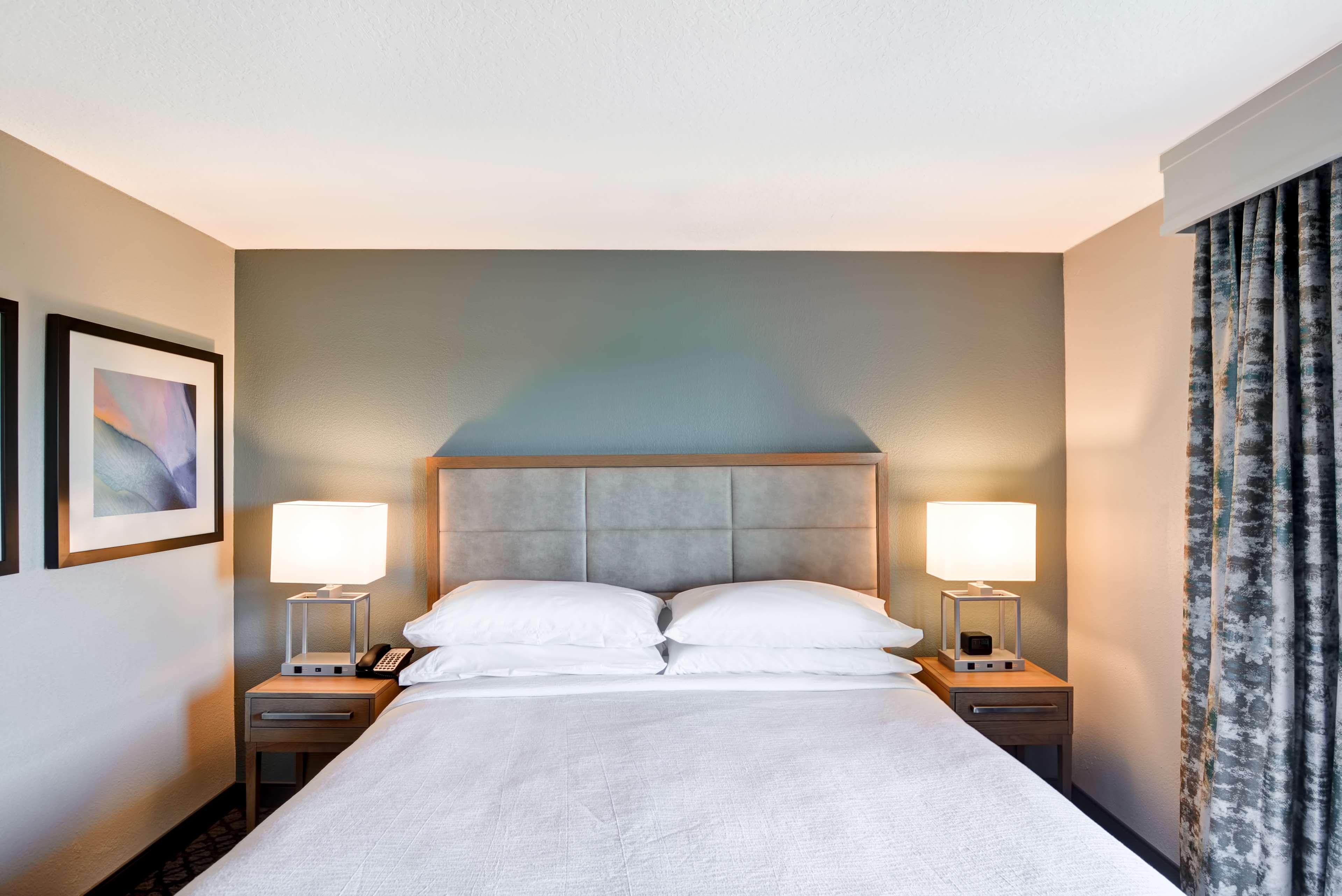 2 ROOMS, DELUXE, SUITE, KING BED, HIGH FLOOR