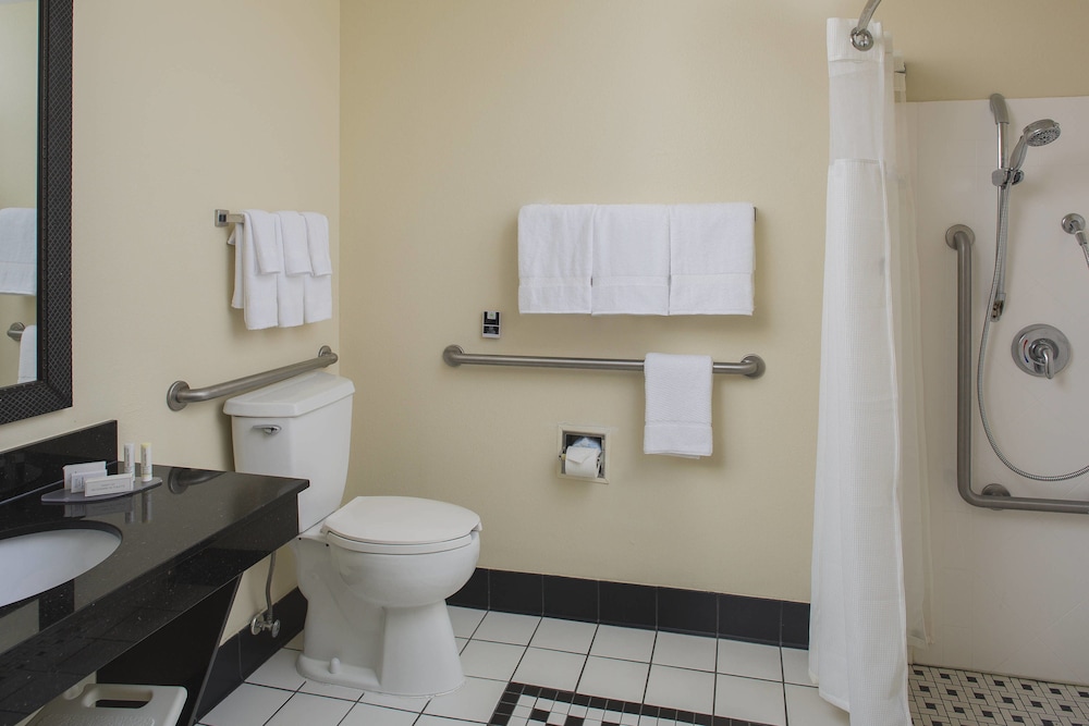 Fairfield Inn Suites Lafayette I 10 14/34