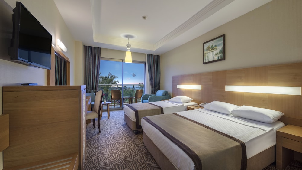2 Bedrooms, Deluxe, Villa, 1 Double and 3 Single Beds