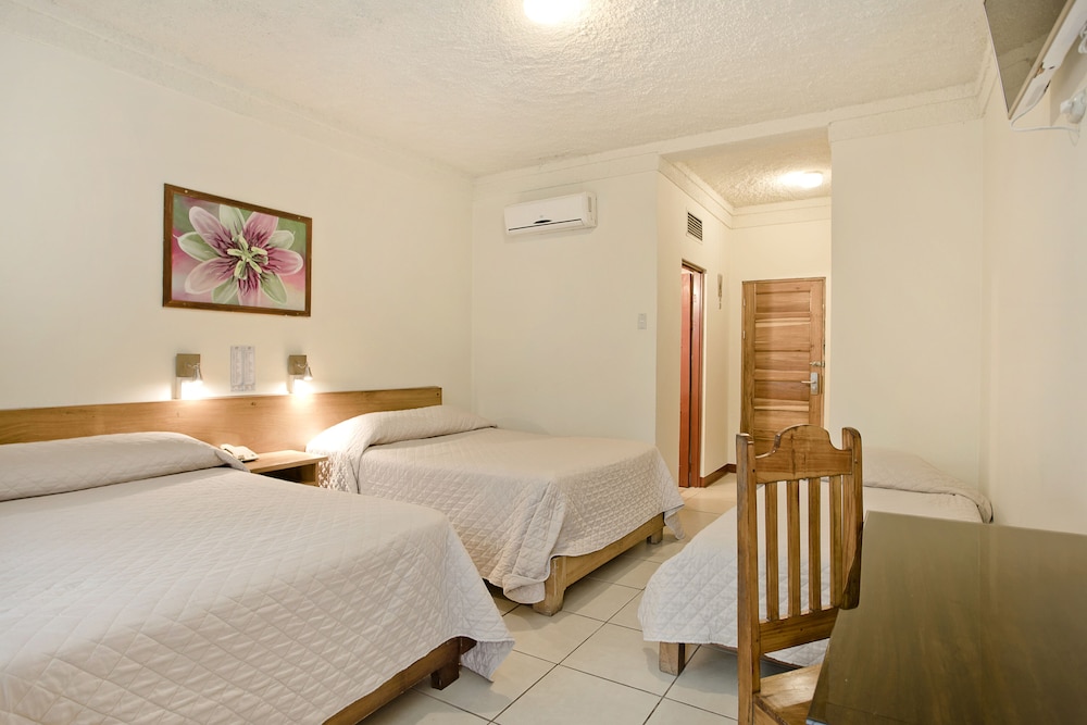Hotel Boyeros 22/62