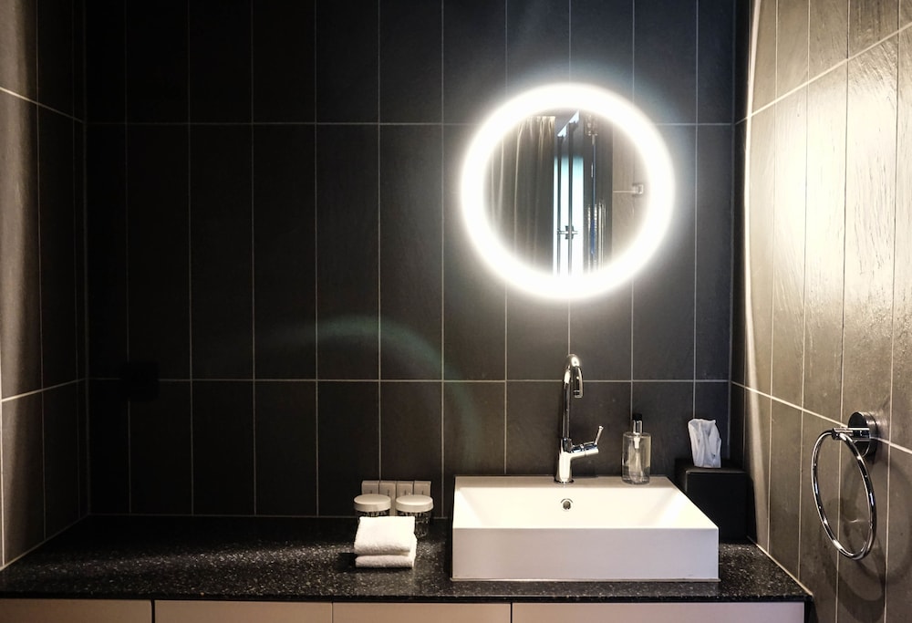 De Jonker Urban Studios & Suites 44/60