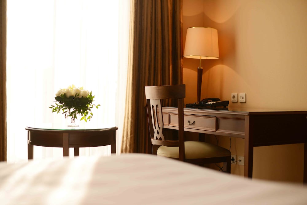 Lotte City Hotel Tashkent Palace 18/64