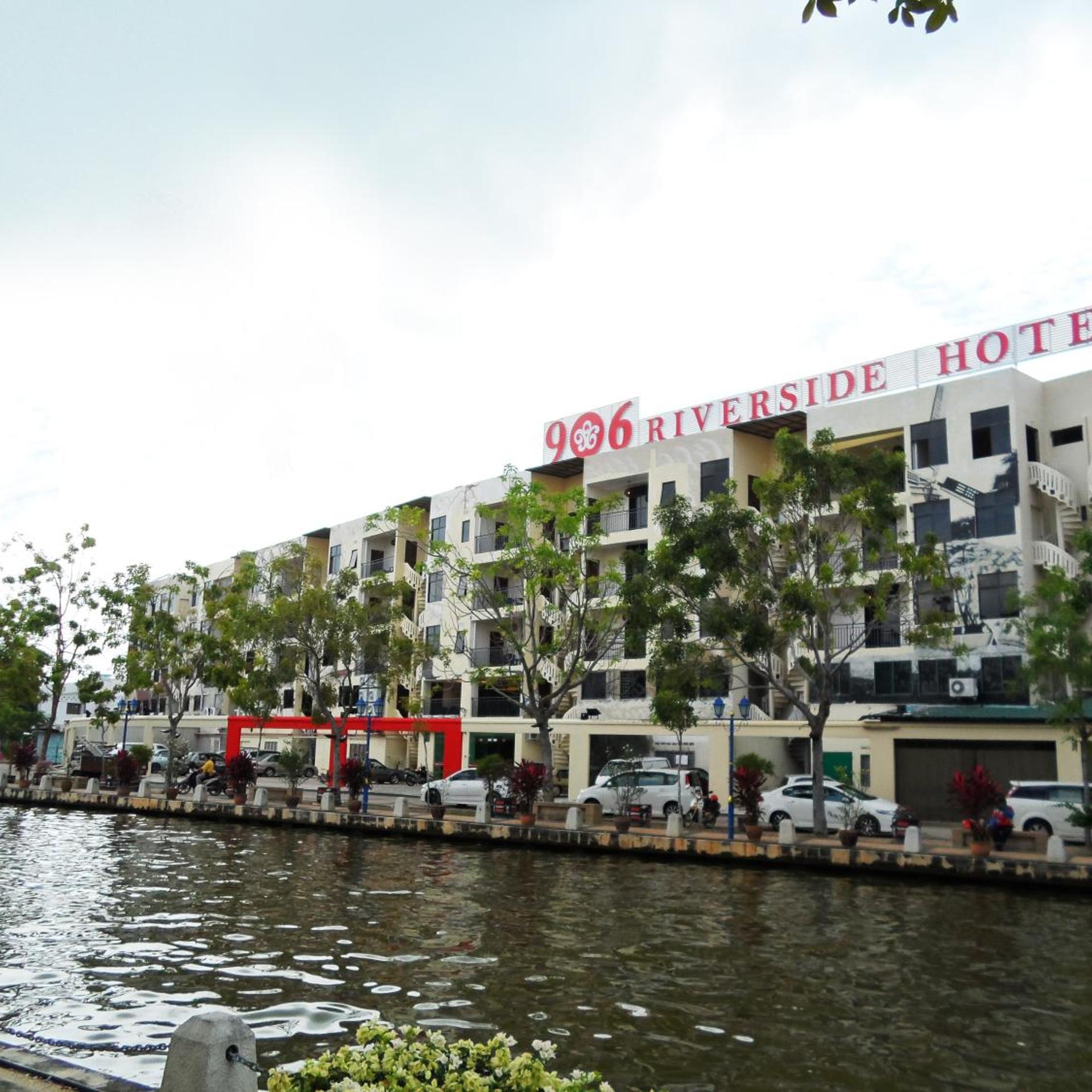 906 Riverside Hotel 40/51