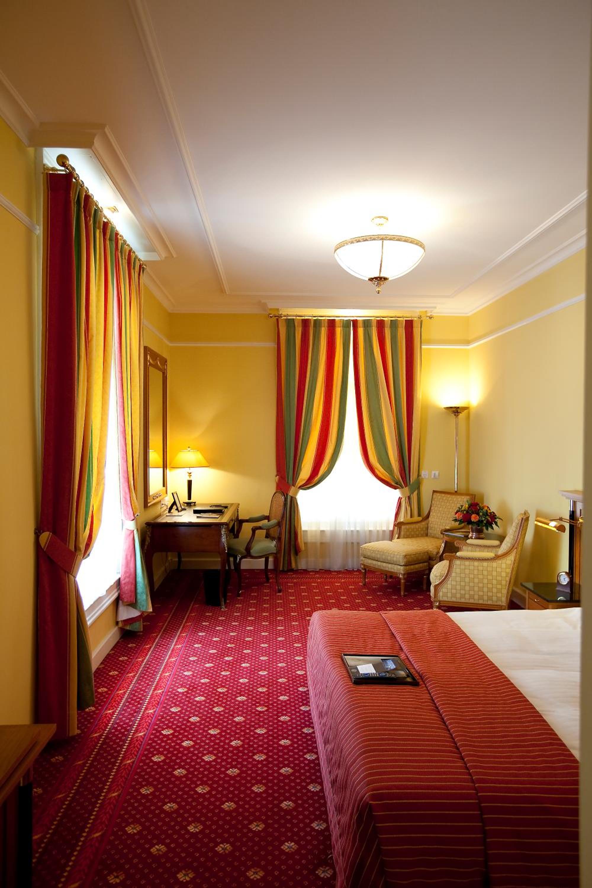 Fairmont, Double Bed, City View