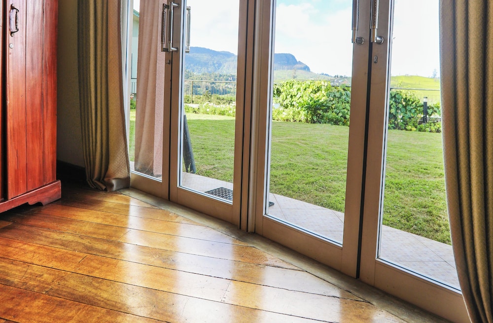 Yoho Villa Acacia 18/36