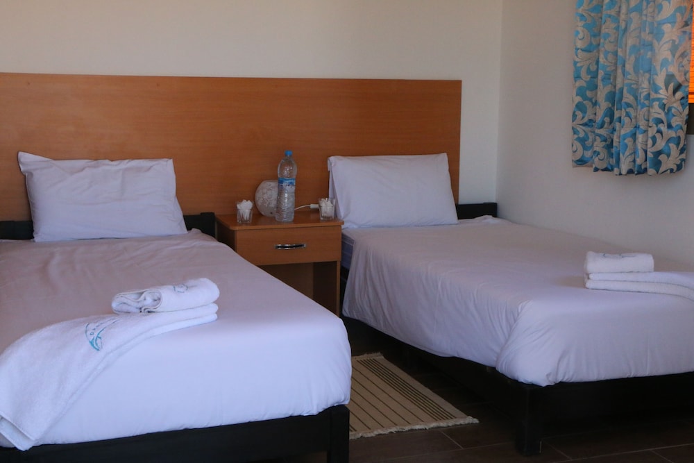 HOTEL DAKHLA CAMP 9/50
