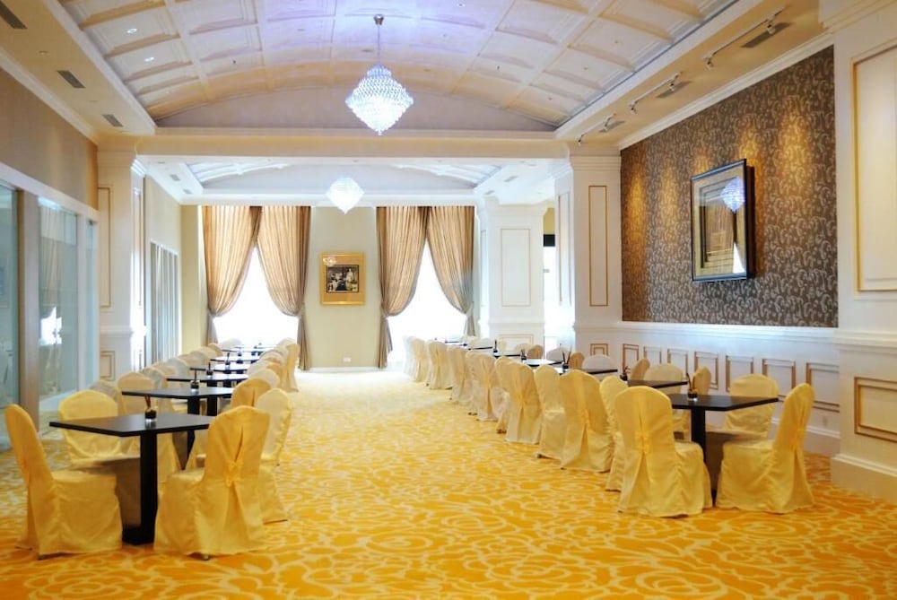 Adimulia Hotel Medan 37/55