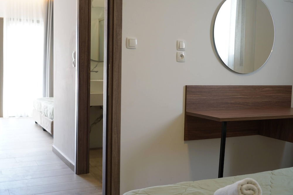 Primavera Beach Hotel 34/35