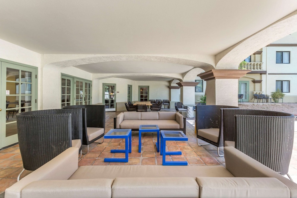 Windmill Suites Surprise - Phoenix, Ascend Hotel Collection 20/37