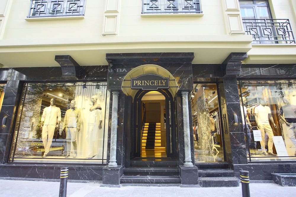 Princely Suites 1/50
