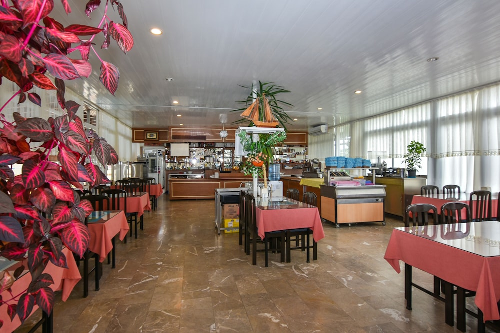 Nil Hotel 35/47