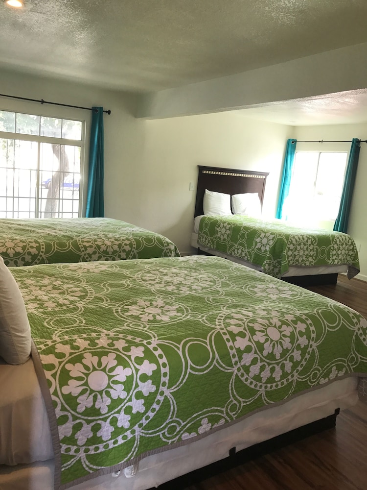 Geneva Motel Daly City 14/25