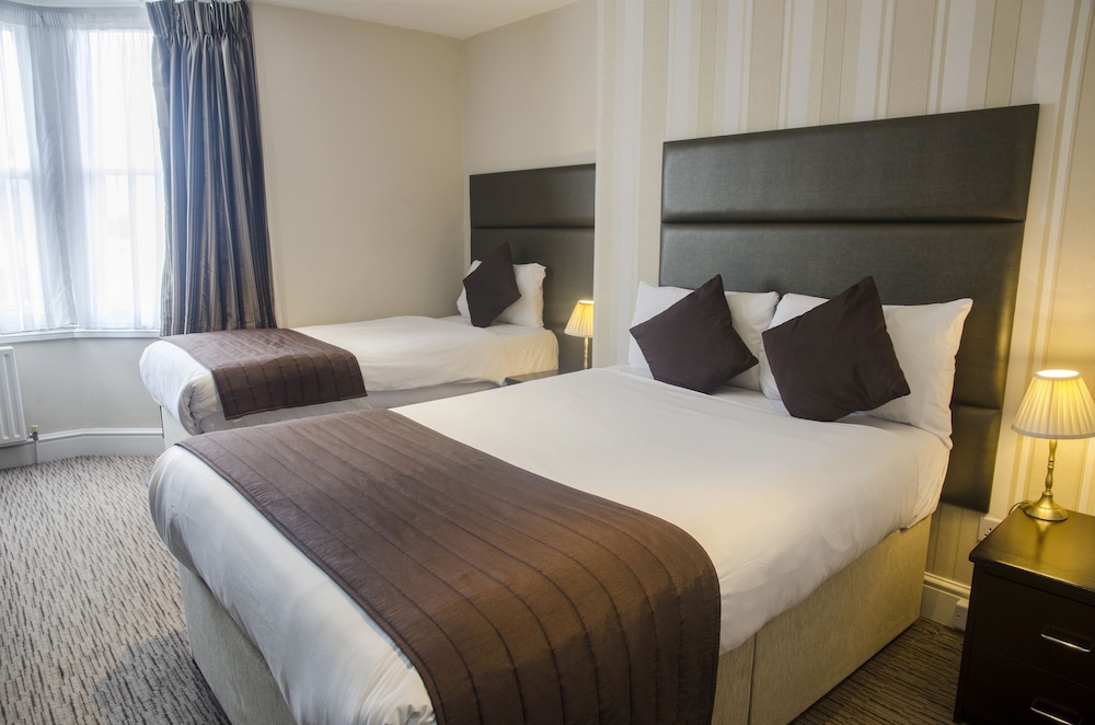 BRIGHTON HOTEL(FORMERLY BEST WESTERN BRIGHTON) 11/45