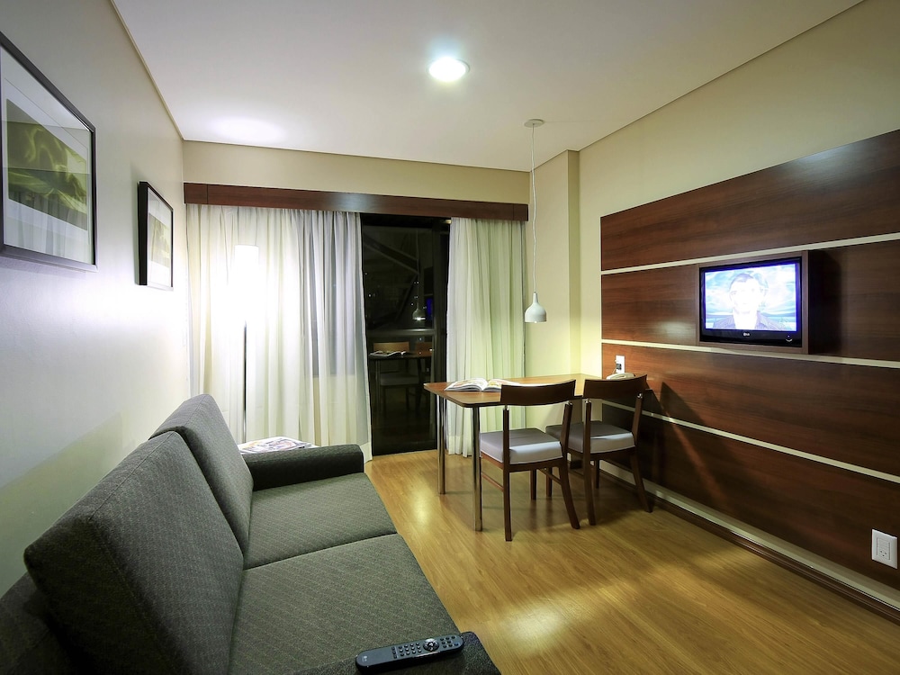 Mercure Curitiba Golden Hotel 59/79