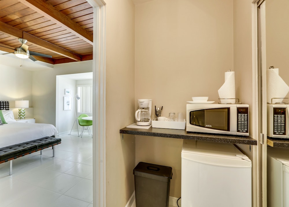 The Three Fifty Hotel - Adults Only 22/63